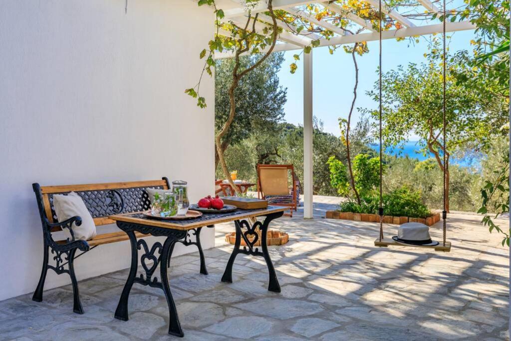Nina-Myrtia Countryside House Skopelos Ditropo Buitenkant foto