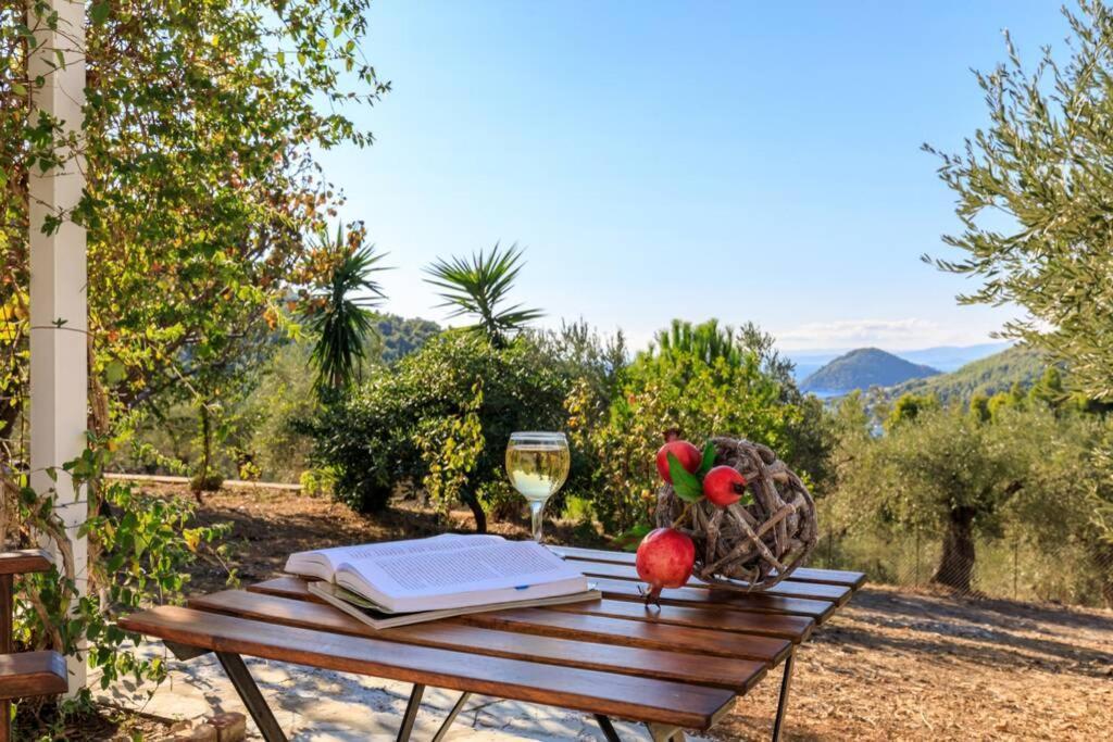 Nina-Myrtia Countryside House Skopelos Ditropo Buitenkant foto